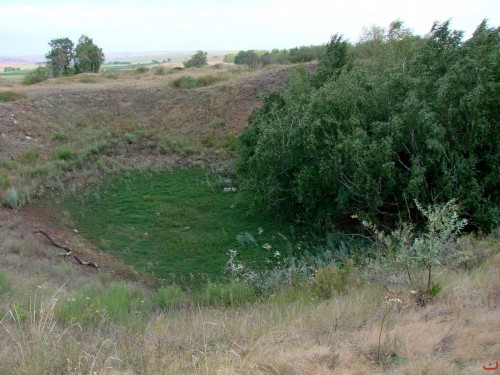 Гигантский провал на месте бывшего подземного зала