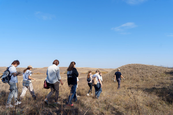 Геология на практике: ОГУ пригласил оренбуржцев на экскурсию по Каргалинским рудникам